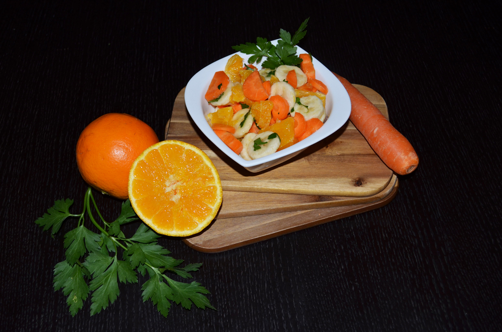 gemuese-obst-salat-karotte-orange-banane-1
